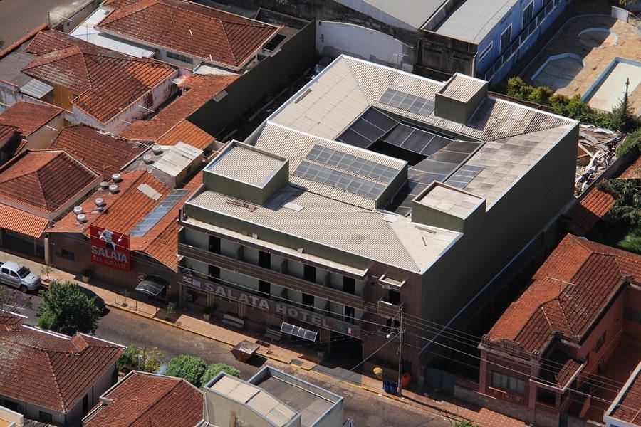 Salata Hotel Centro Jardinópolis Buitenkant foto