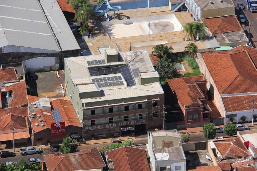 Salata Hotel Centro Jardinópolis Buitenkant foto